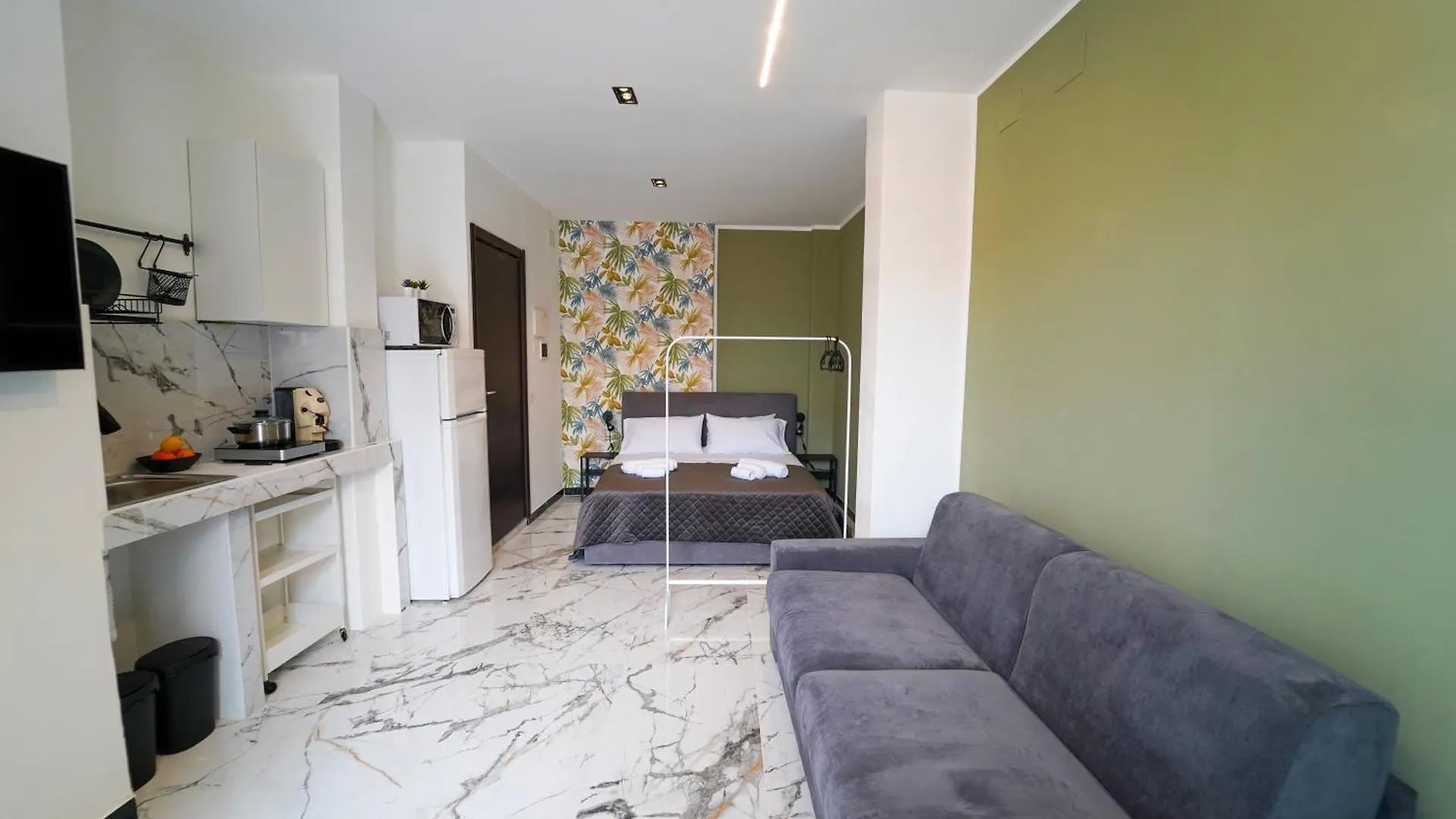 Quattro Canti 200 Mt- Appartamento Salvia Palermo 0*,  Italy